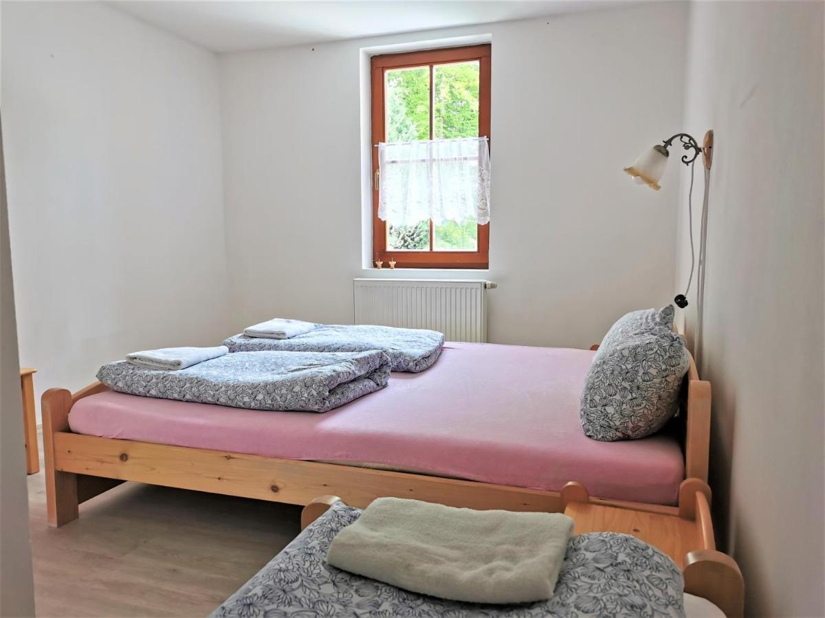 Penzion Liskuv Mlyn Milešov Kültér fotó